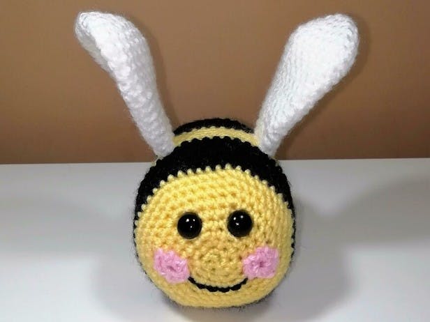 Day 5: FREE amigurumi patterns, you'll love - bee-lieve us!