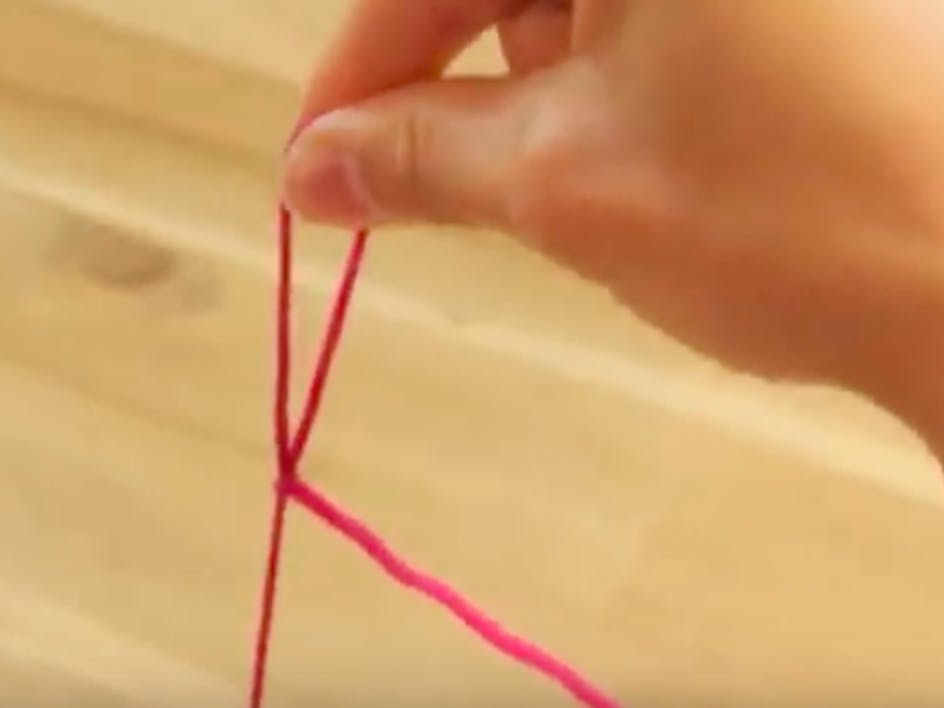 How to tie a slip knot in knitting