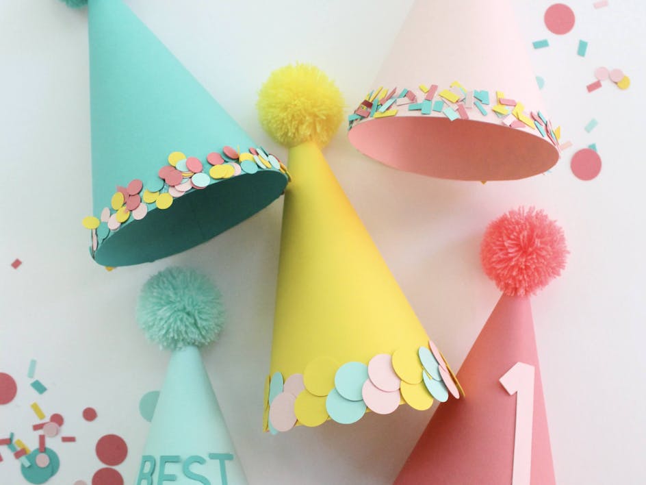 Paper party hat tutorial using LoveCrafts tutorial