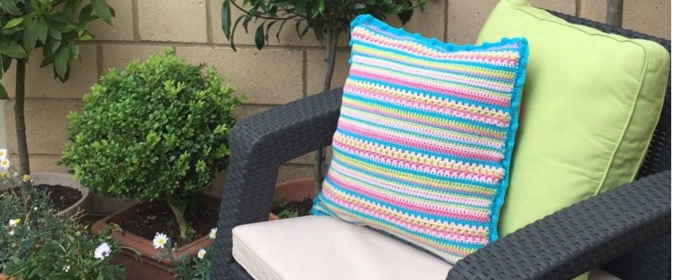 Crochet club: Summer cushion