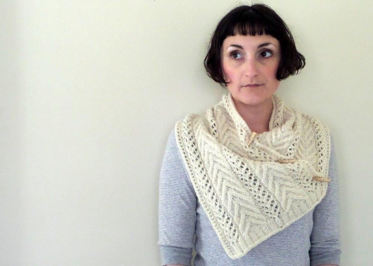 How to Knit Buttonholes (5 ways) LoveCrafts