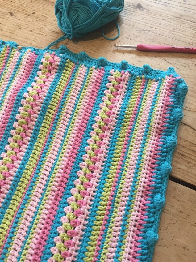 crochet club summer cushion tutorial