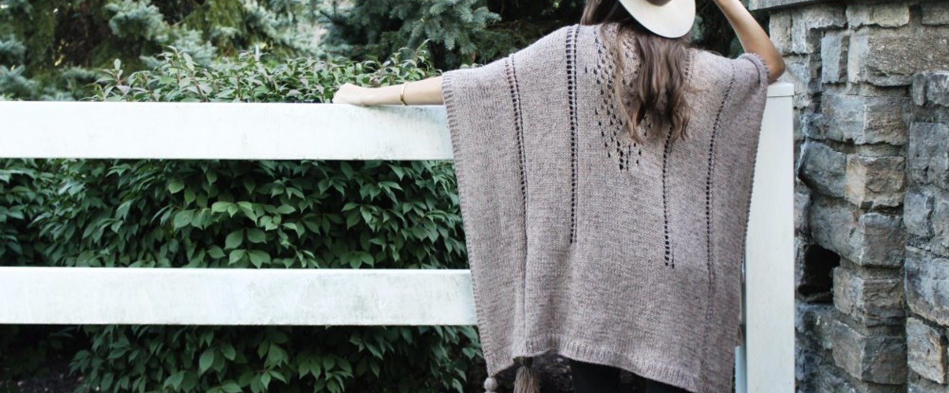 Easy Poncho Knitting Patterns : Knit Yourself Cozy, Knitting Patterns