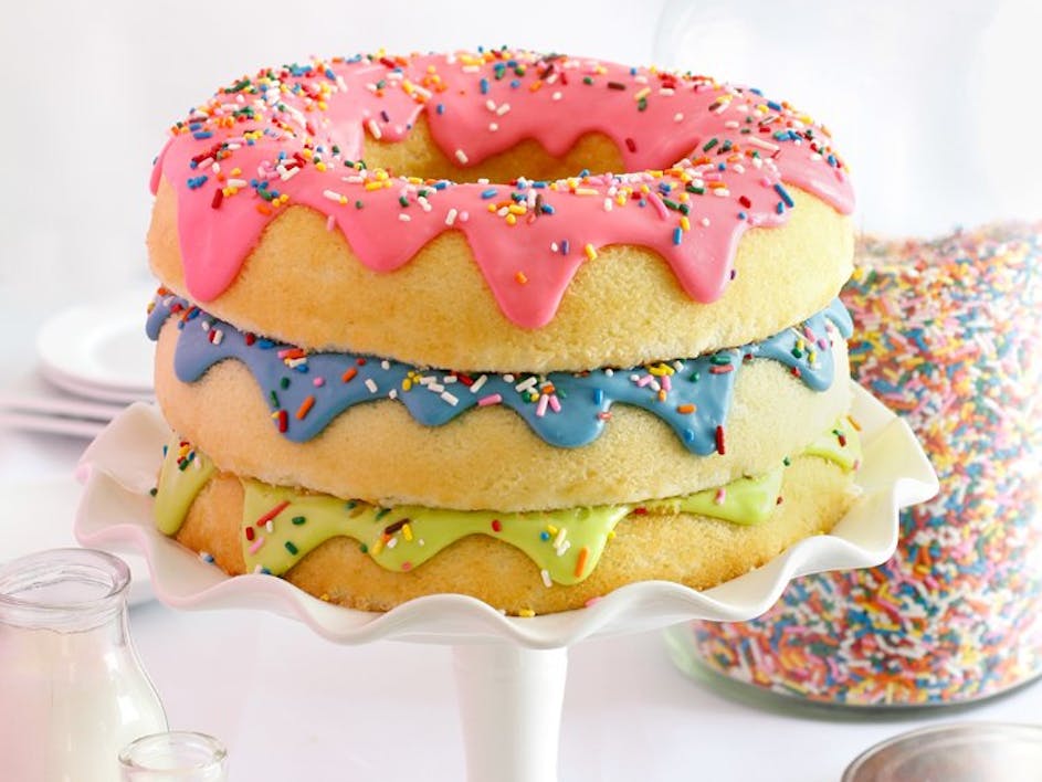 11 delightful donut cake ideas