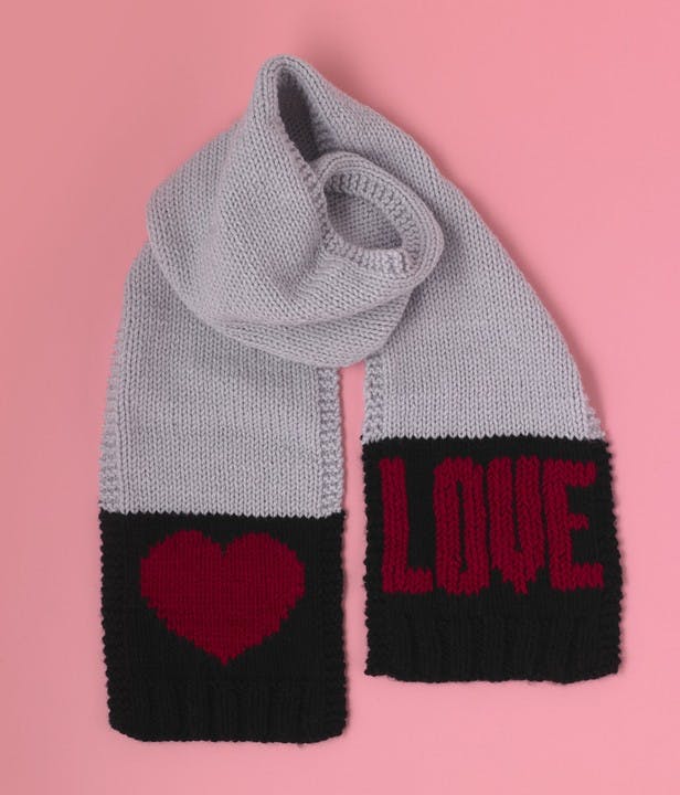 "Love Heart Scarf" - Free Scarf Knitting Pattern in Paintbox Yarns Simply Chunky
