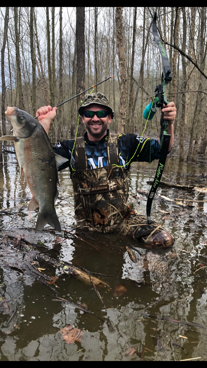 Bowfishing Guide on Kentucky Lake - Loveless Outdoor Adventures
