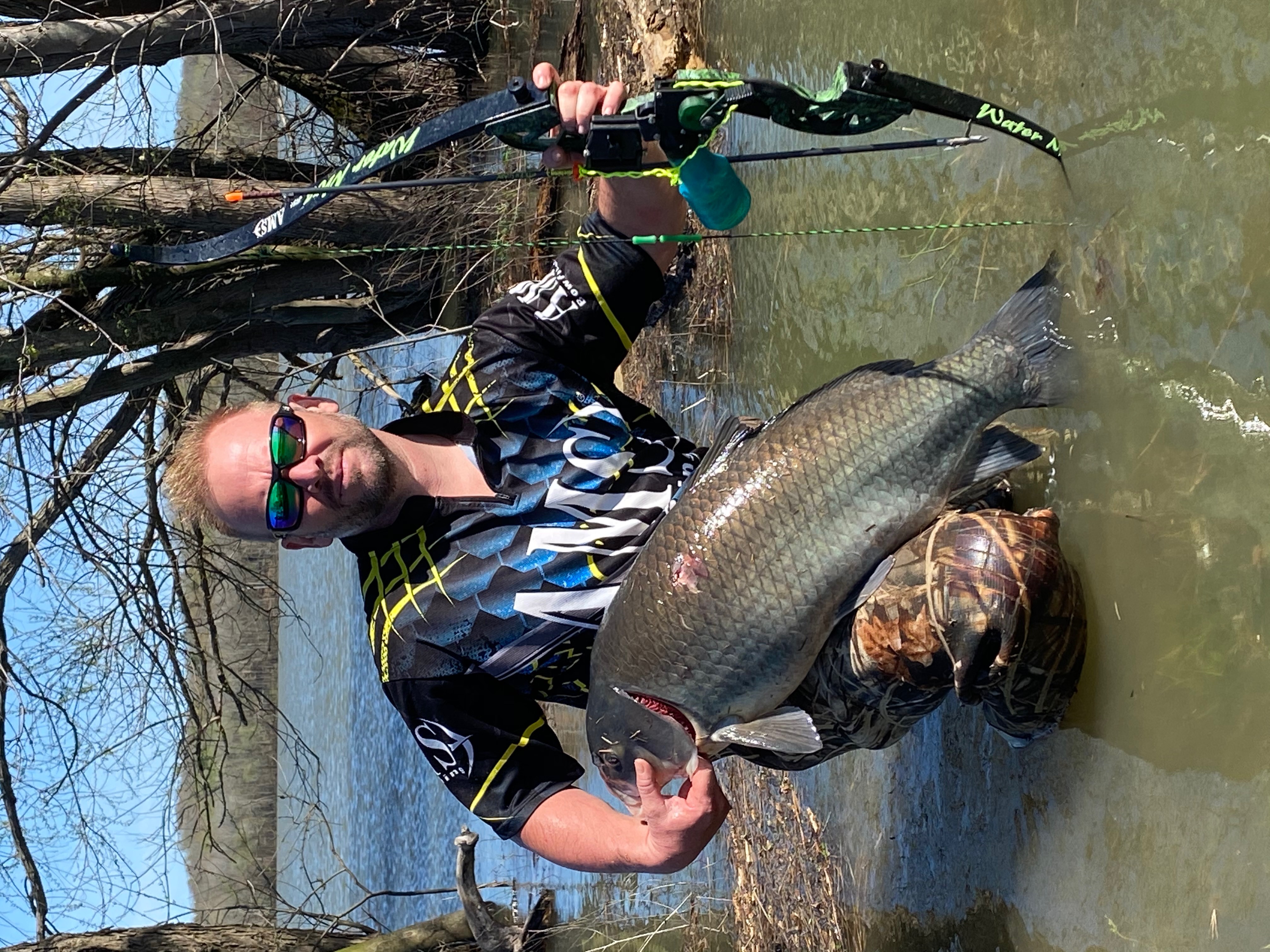 Bowfishing Guide on Kentucky Lake - Loveless Outdoor Adventures