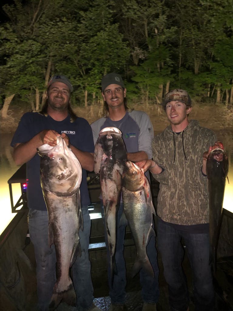 Bowfishing Guide on Kentucky Lake