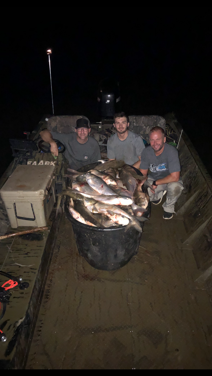 Bowfishing Guide on Kentucky Lake - Loveless Outdoor Adventures
