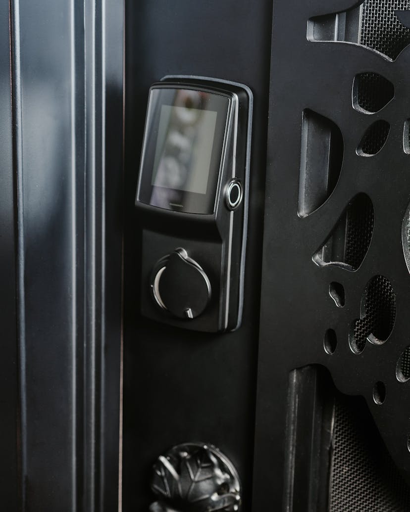Cutting-edge Biometric Lock: Advanced Security with Fingerprint Recognition.