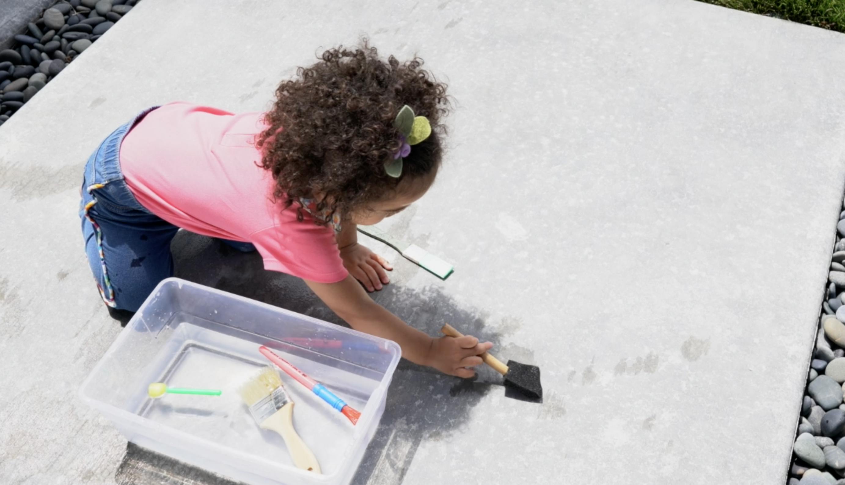 MessFree water painting Lovevery