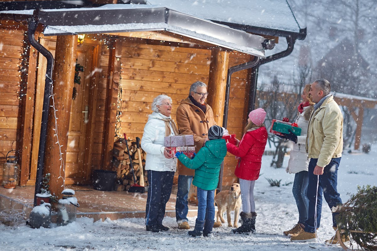 Christmas, family, holiday- gathering family.