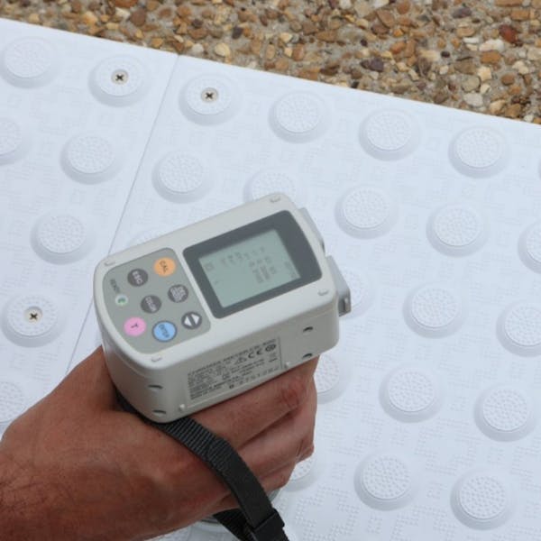 Luminance Contrast Testing to the white TGSI