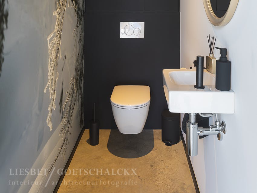 toilet wc in tuingebouw Retie