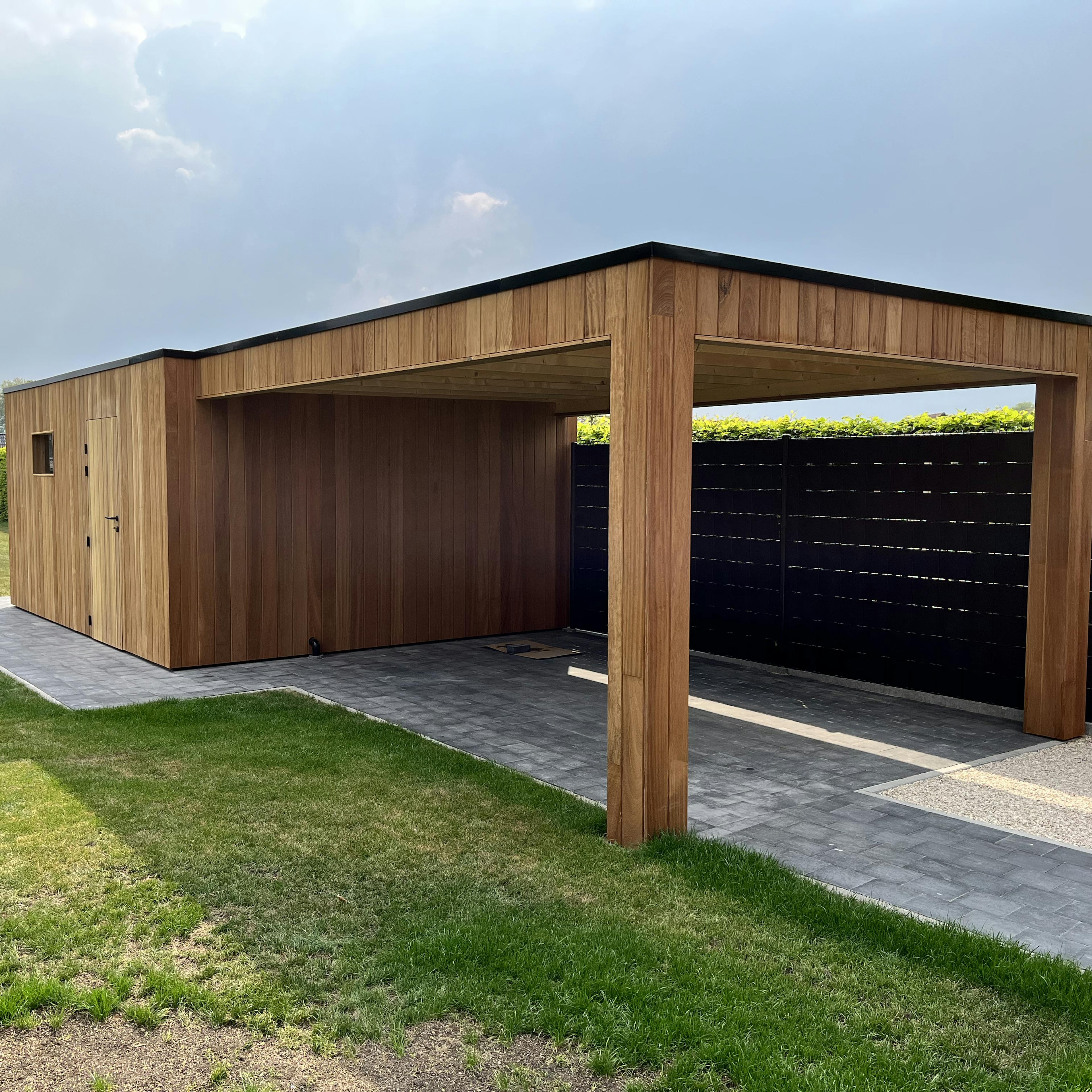 Carport van hout