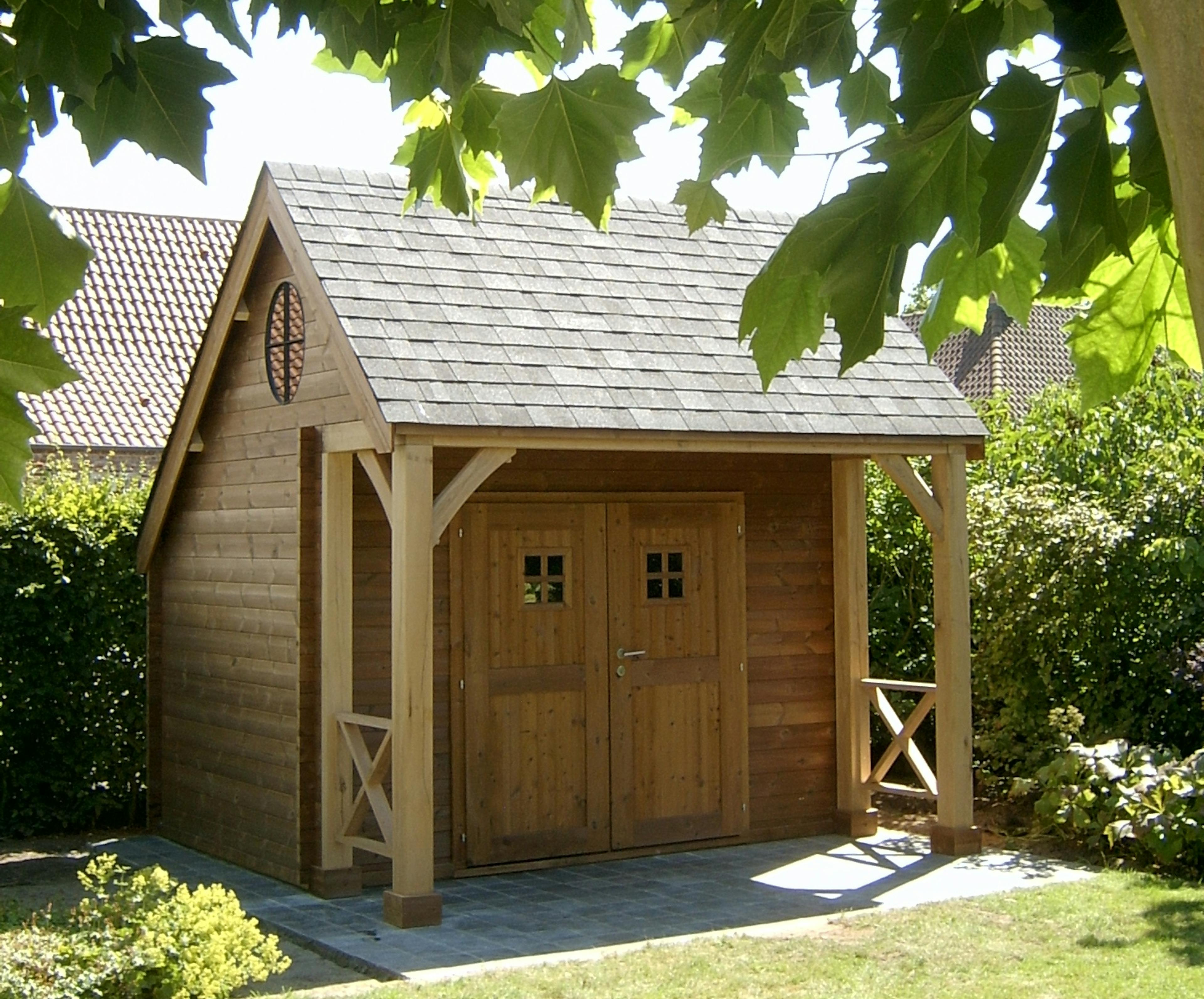 eiken tuinhuis met klein afdak