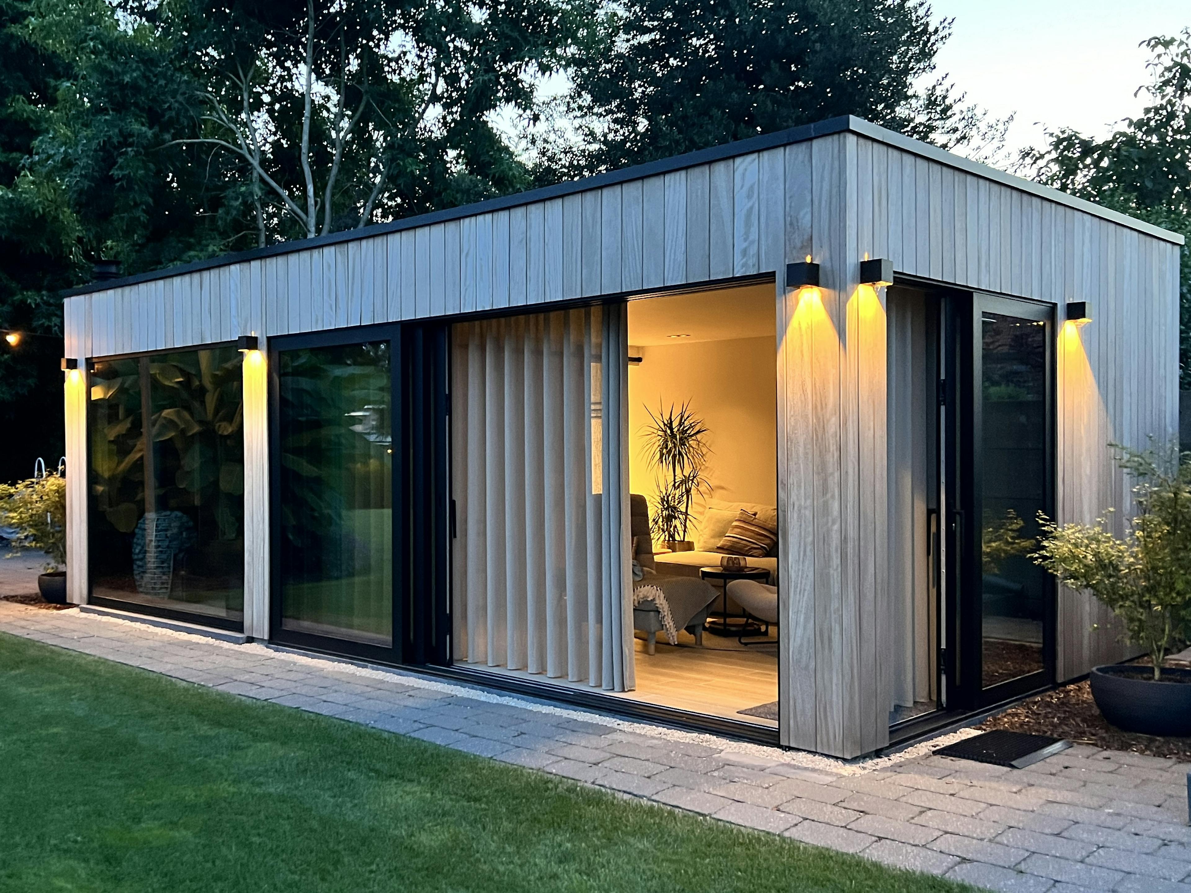 poolhouse met sauna en badkamer relaxruimte