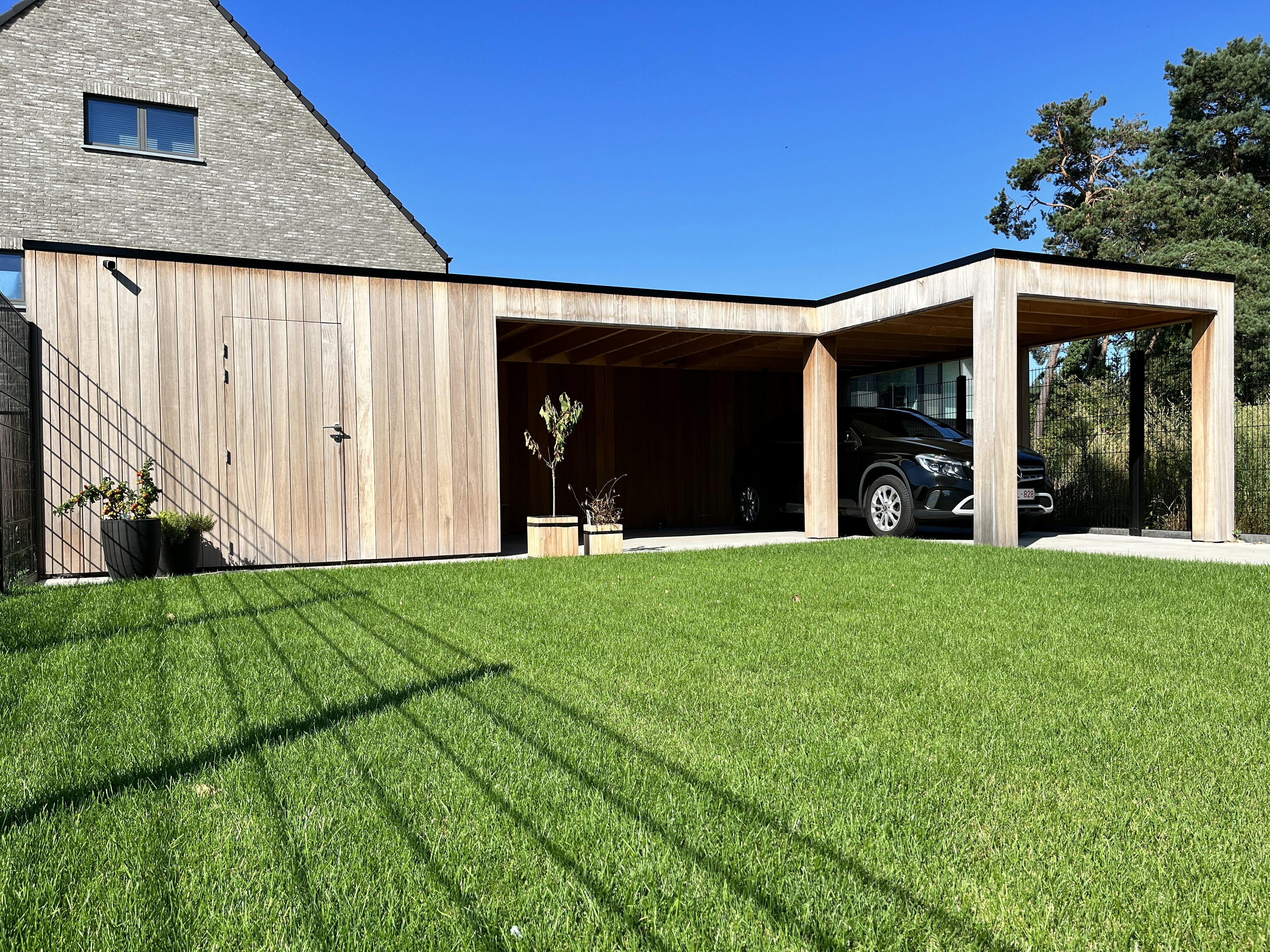 tuinhuis met carport in hoek Mol