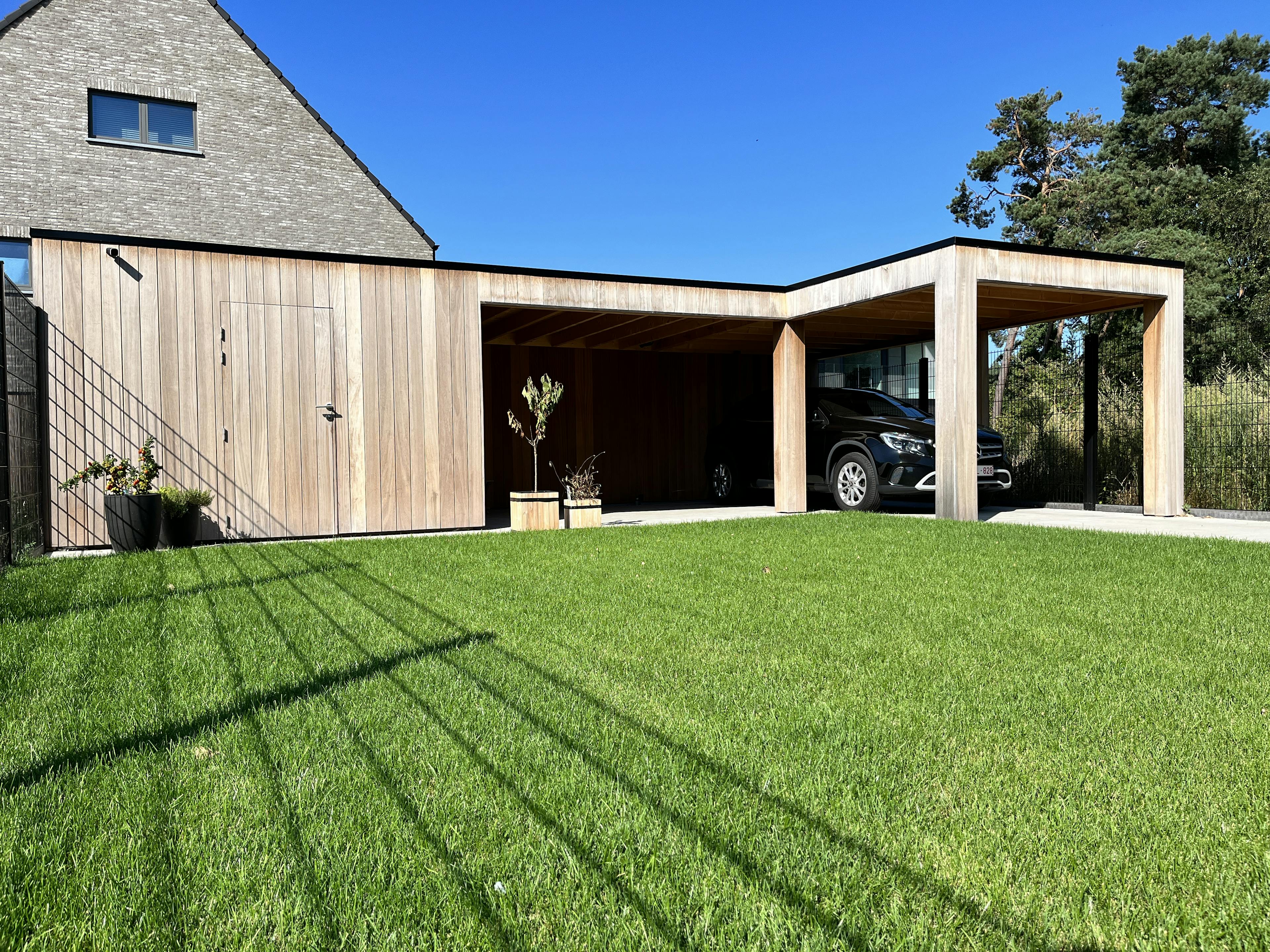 tuinhuis met carport in hoek Mol