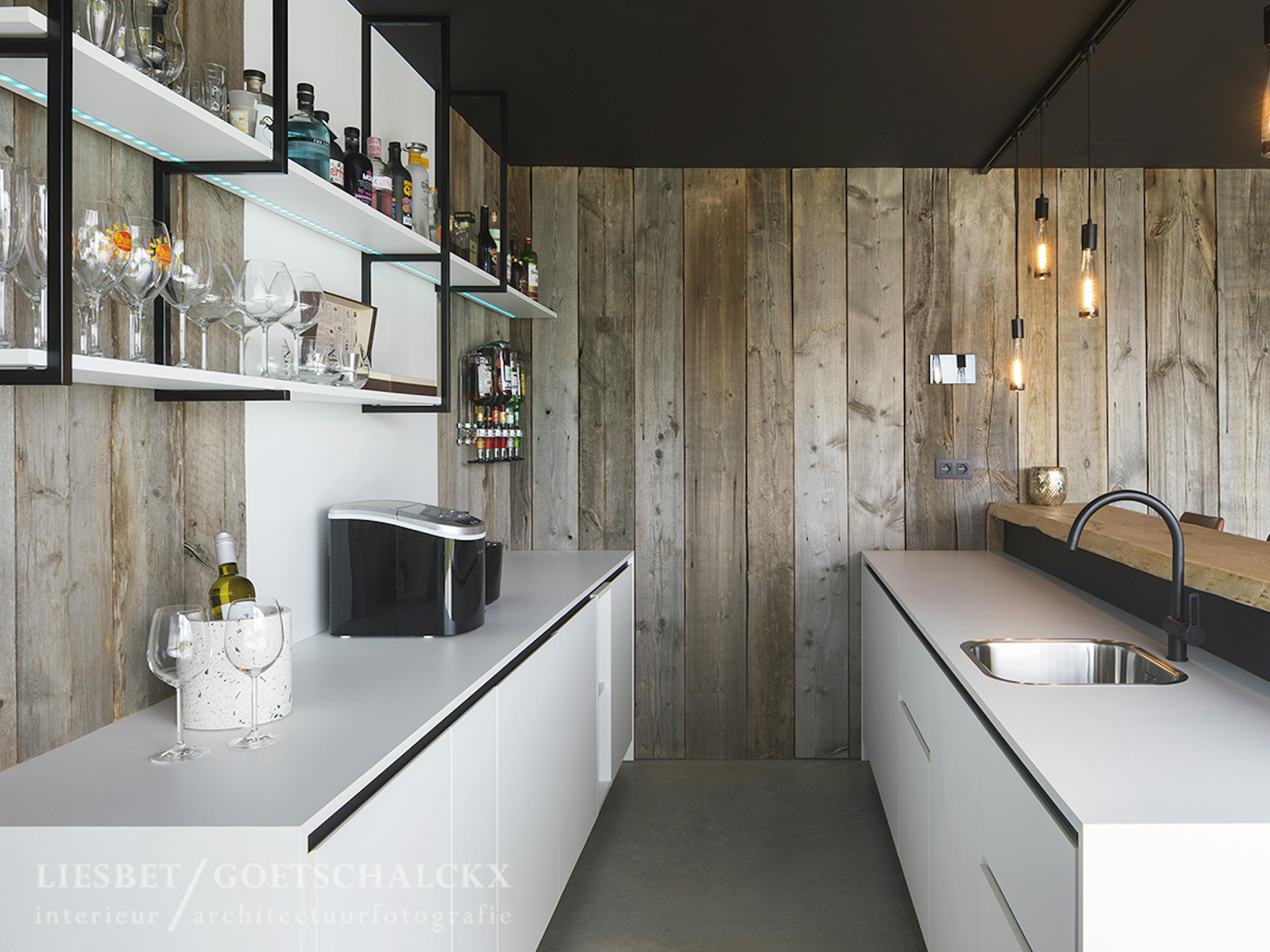 bar in poolhouse segers interieur retie LSB blokhutten Dessel