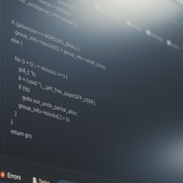 Imagem de uma tela de códigos de front-end