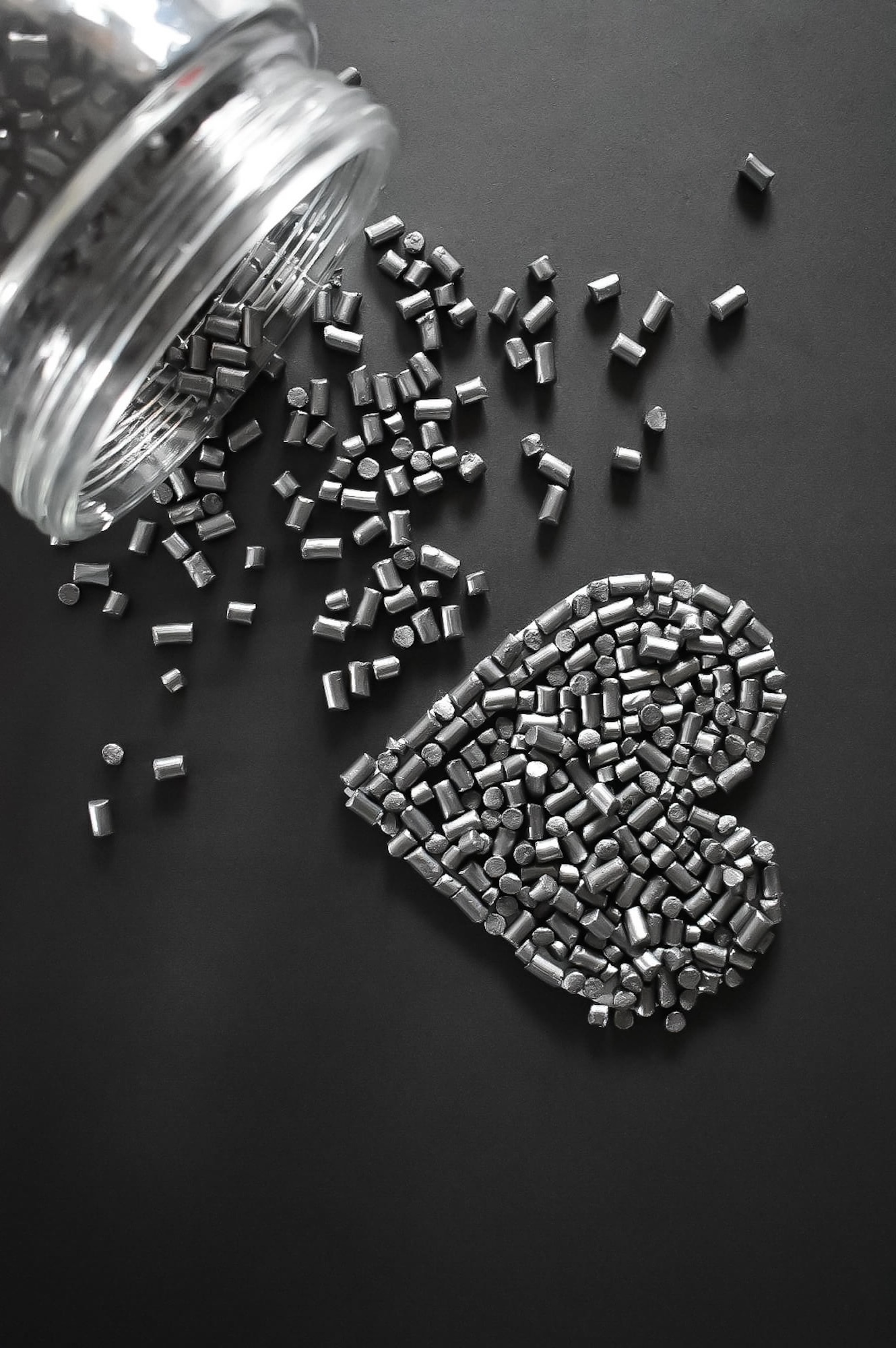 Herz geformt aus Graphit