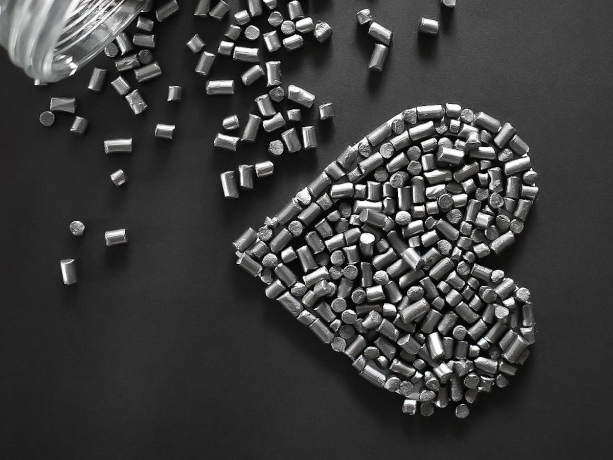 Herz geformt aus Graphit