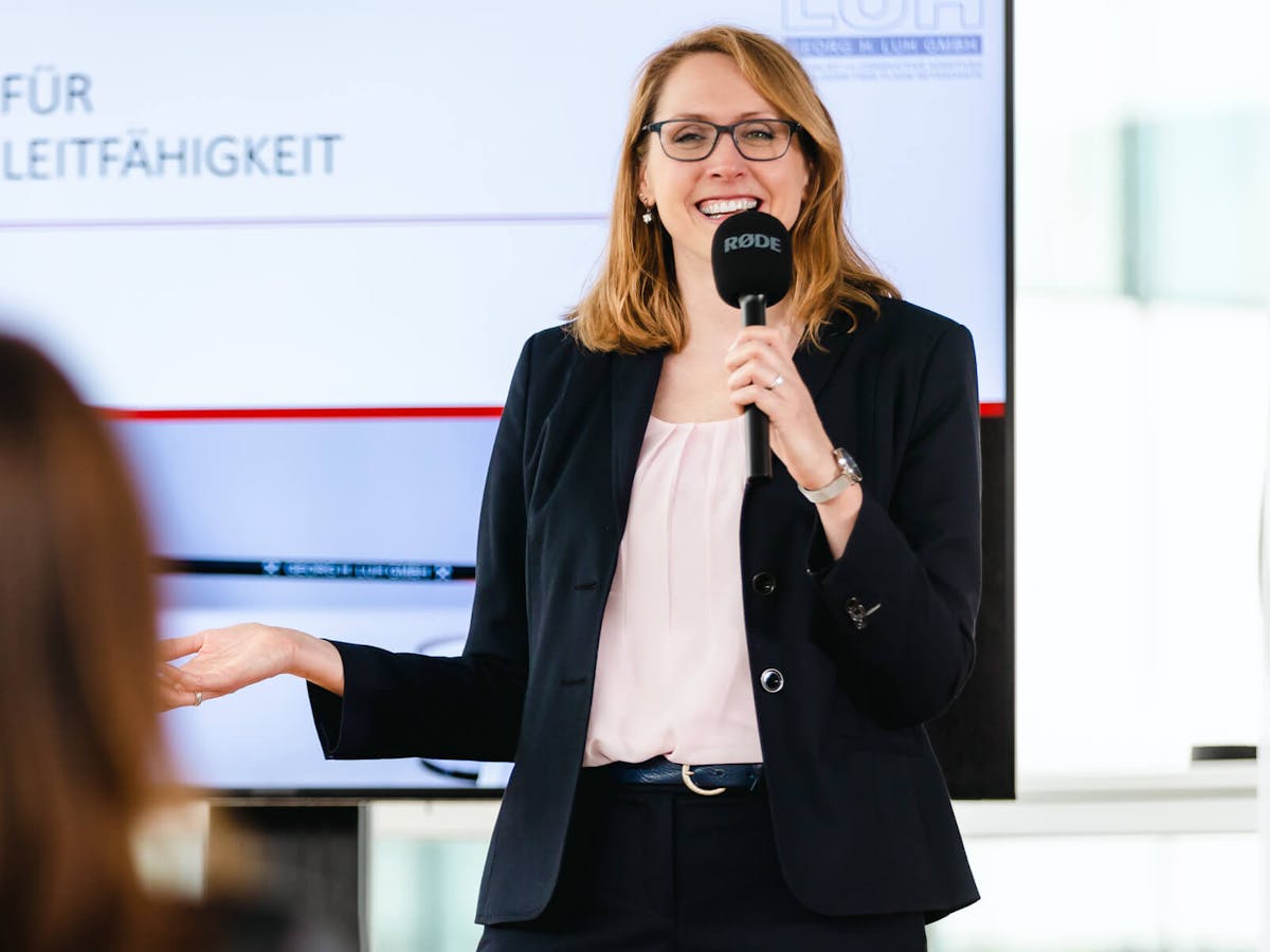 Angelina Schöffel, expert in flame retardancy, gives a talk about flame protection in industry