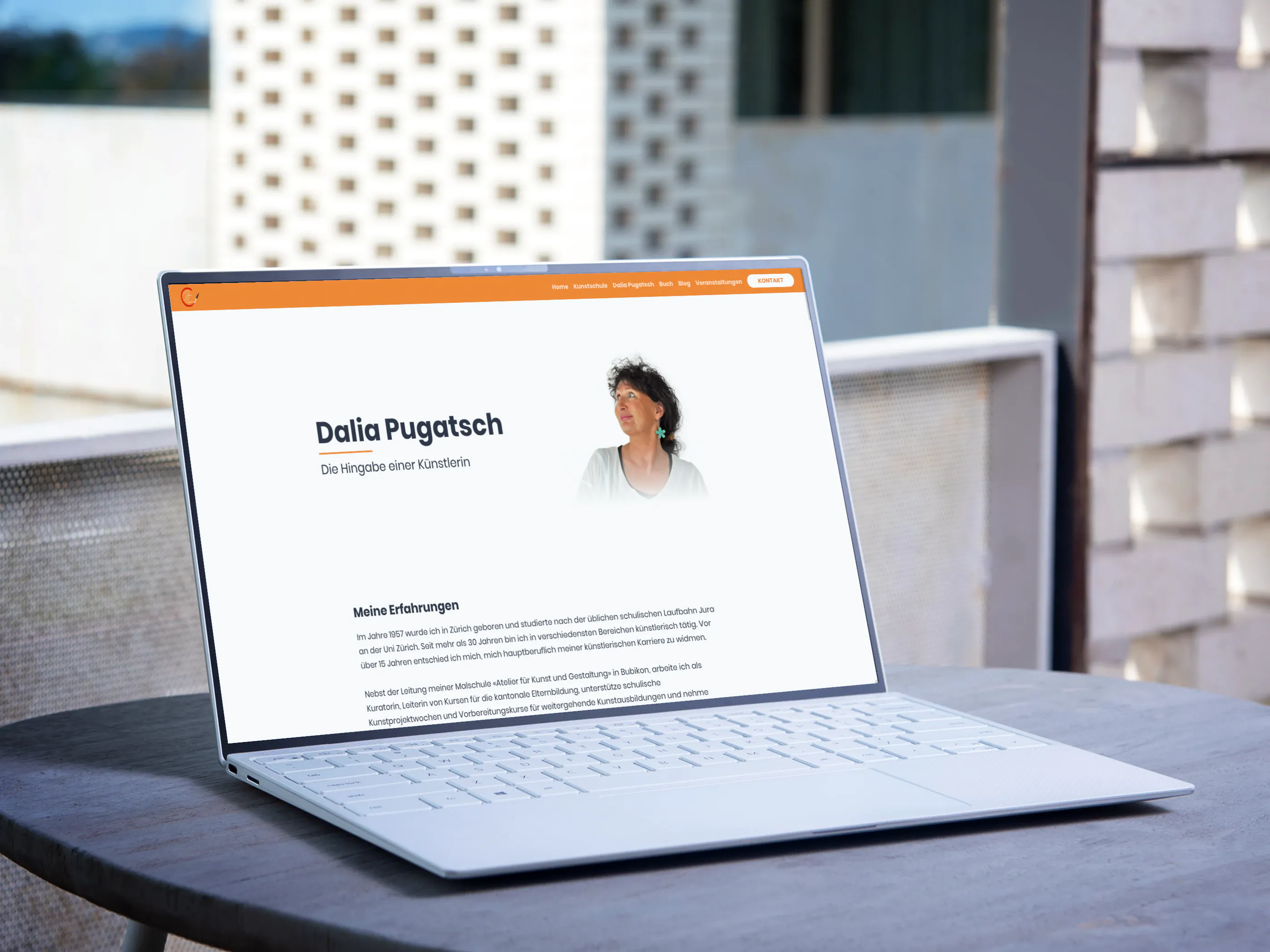 laptop website mockup dalia pugatsch