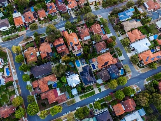 Maison en copropriété : ce qu'il faut savoir avant d'acheter