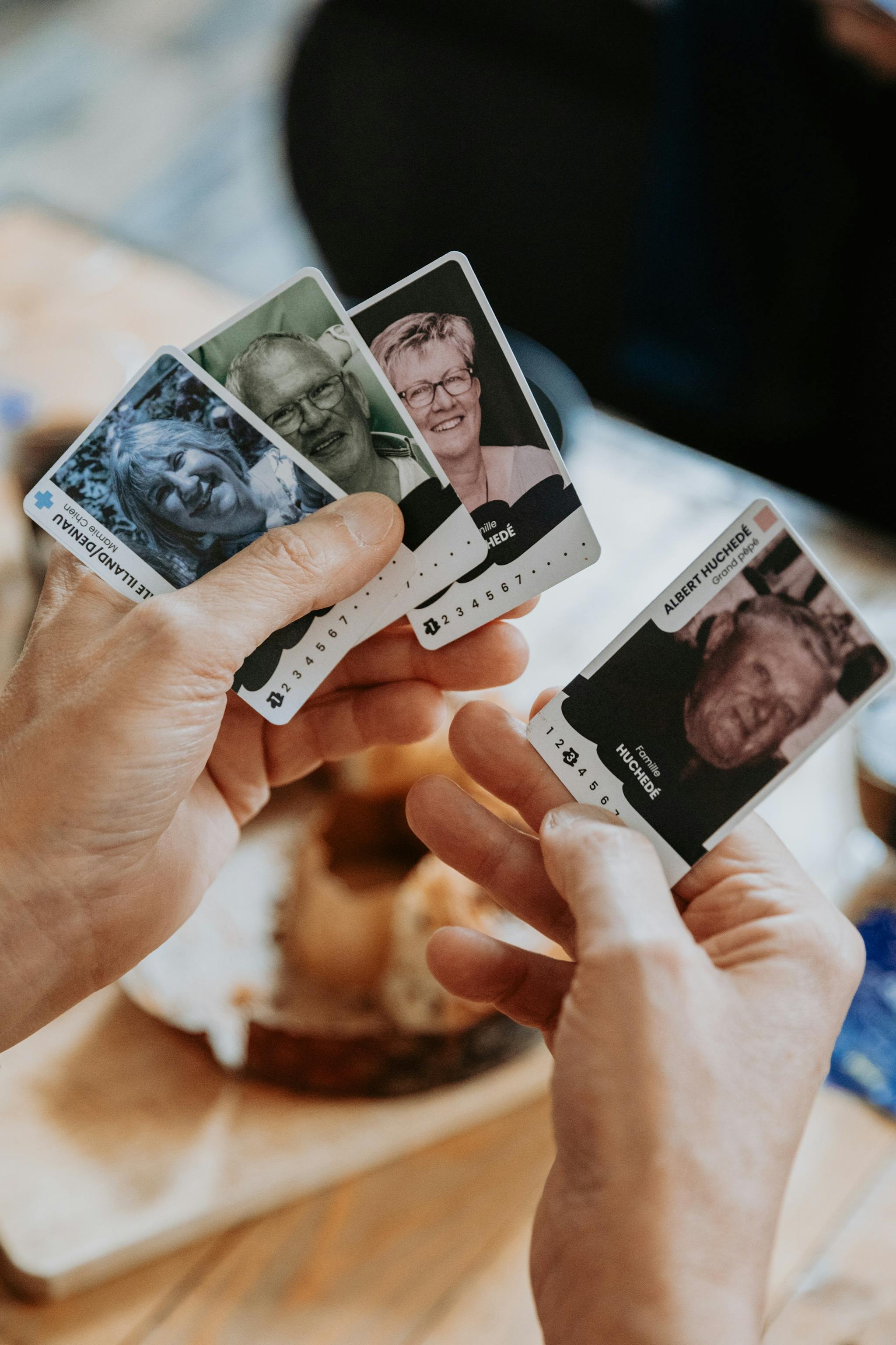 Cartes en mains