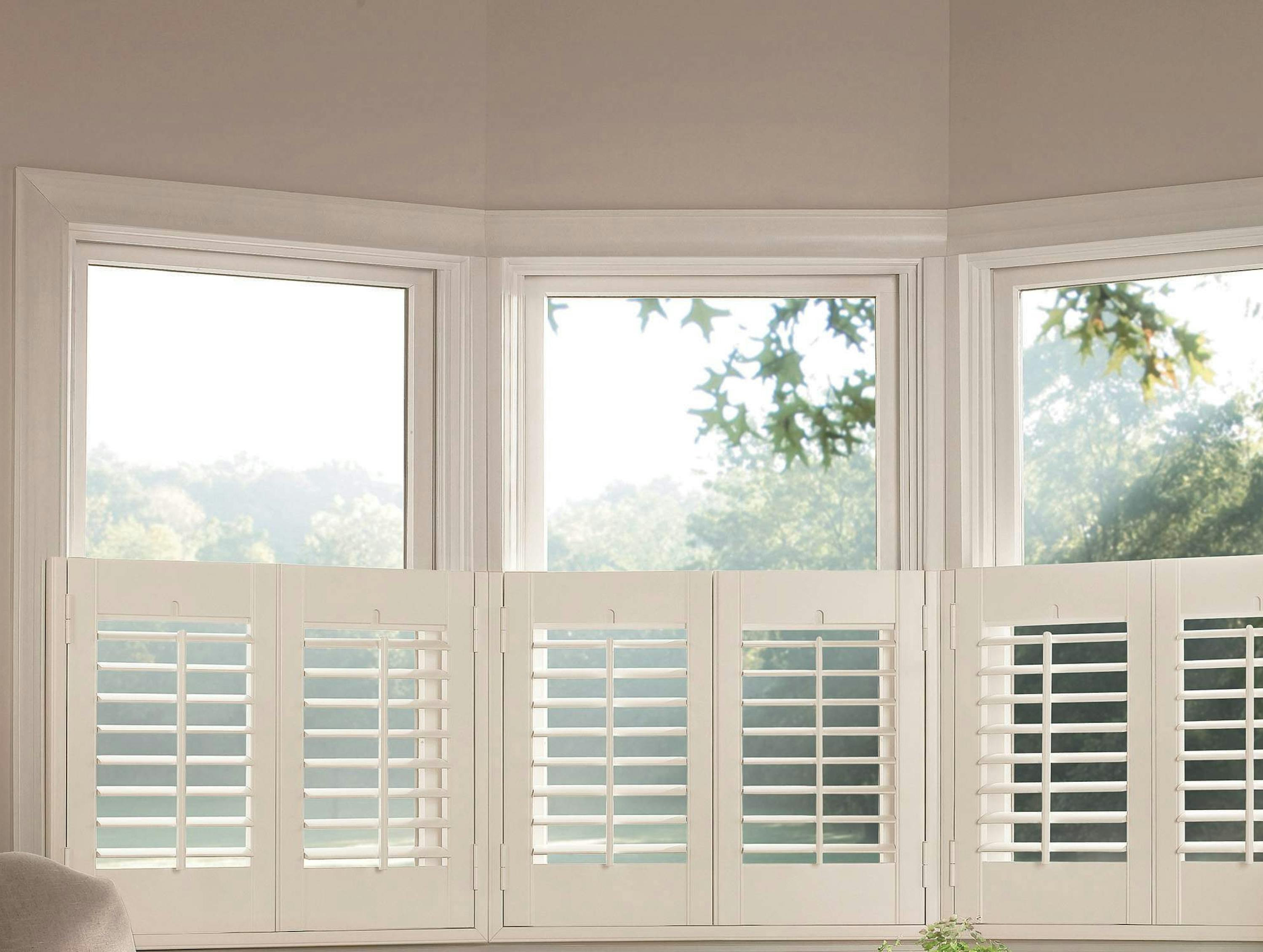 Dining nook with white cafe Shutters