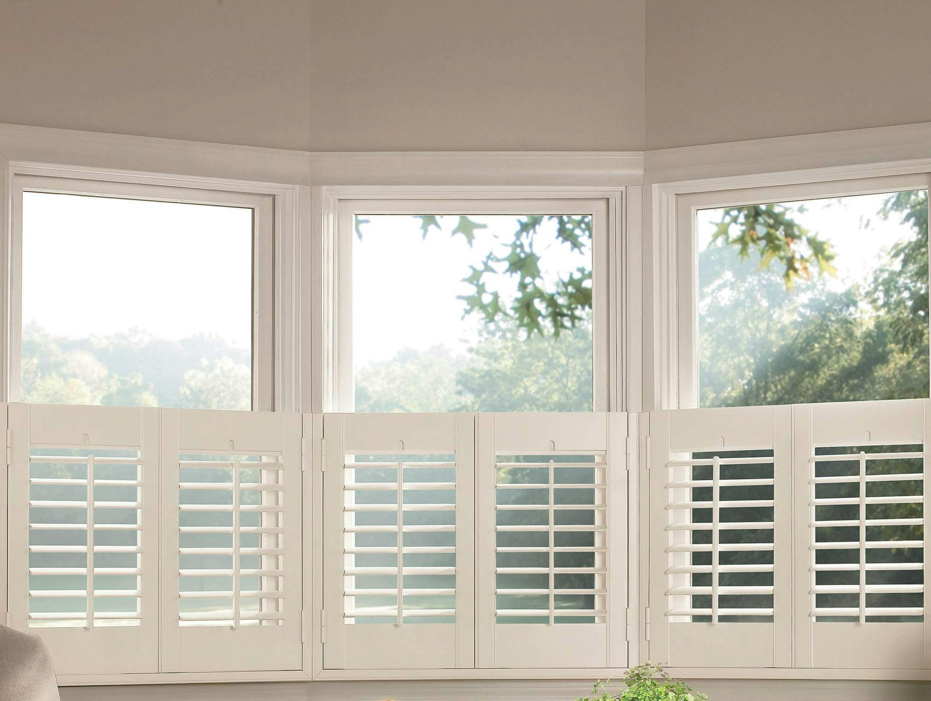 Dining nook with white cafe Shutters