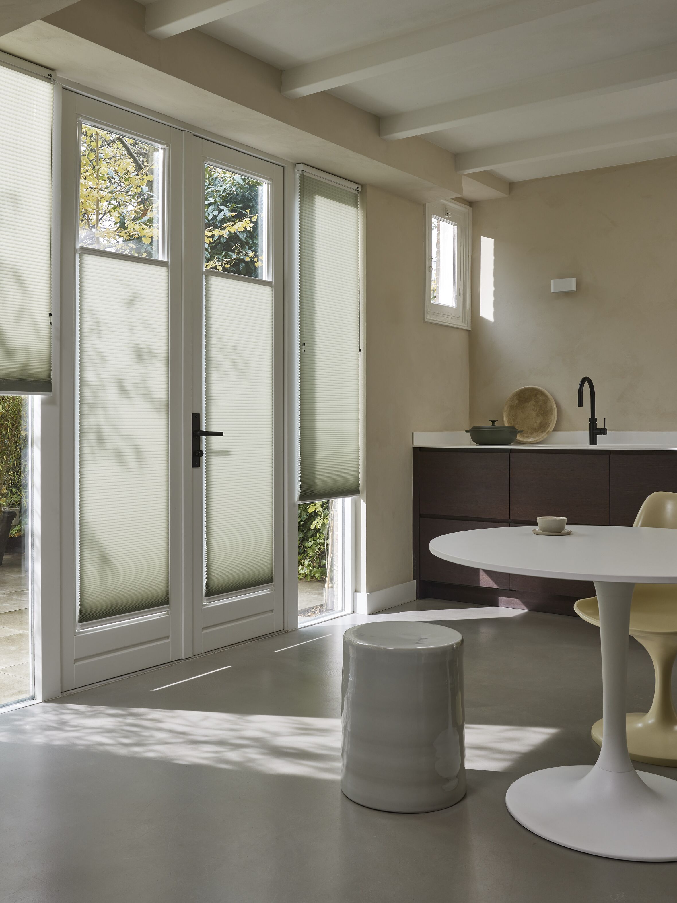 No Drill Blinds – Perfect Fit, No Compromise | Luxaflex®