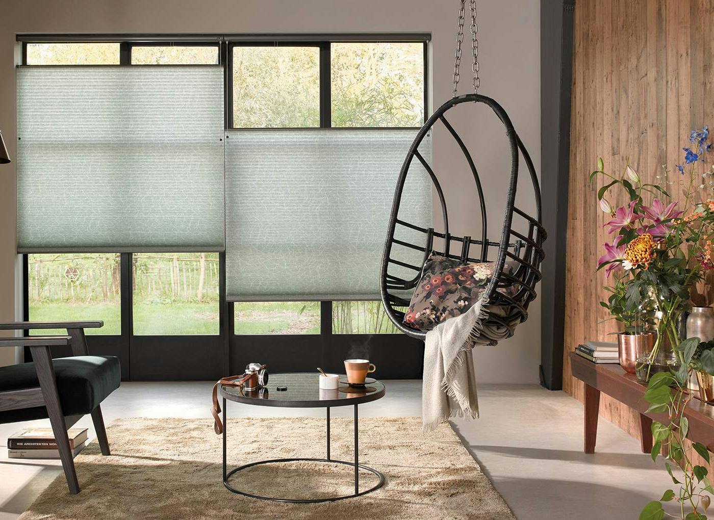 Duette® gardiner, modell Top Down/Bottom Up med akustiske fordeler