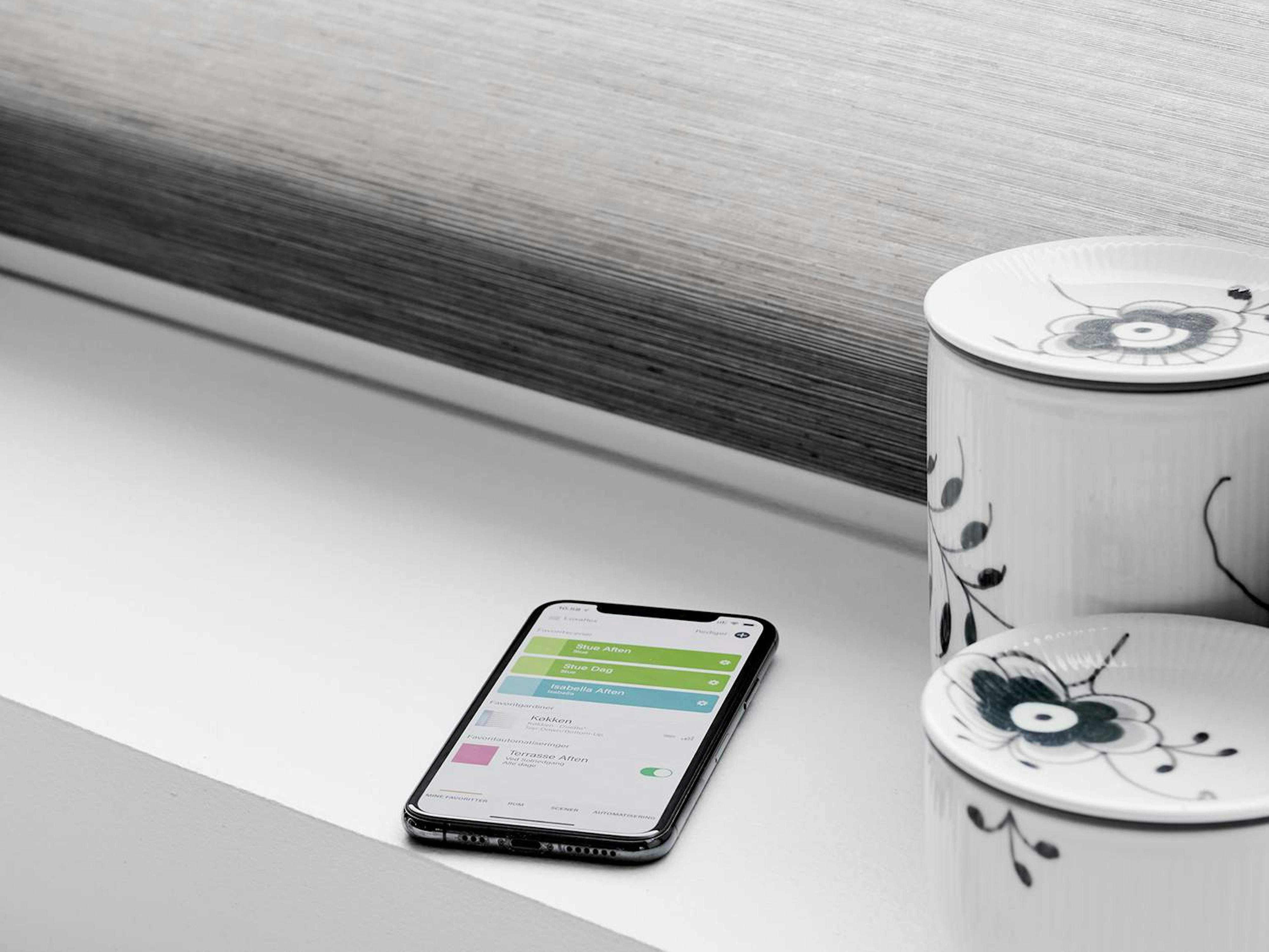 Smarta hem produkter: PowerView® App och smart gardin i fönstret