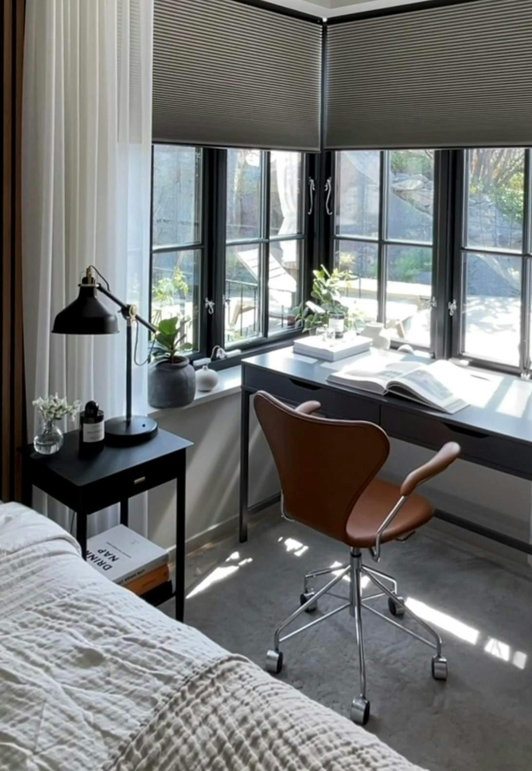 Automatiserte Duette® gardiner i familiens ene tenåringsrom