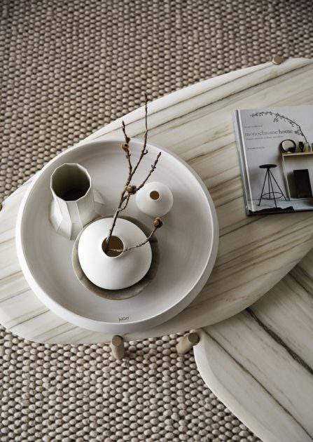 Neutral coloured table decorations 