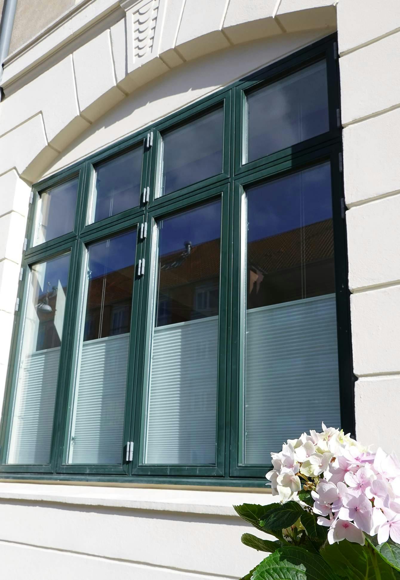 Afskærm nederste del af vinduet – perfekt når man bor på gadeplan