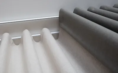 Gardiner som på hotell