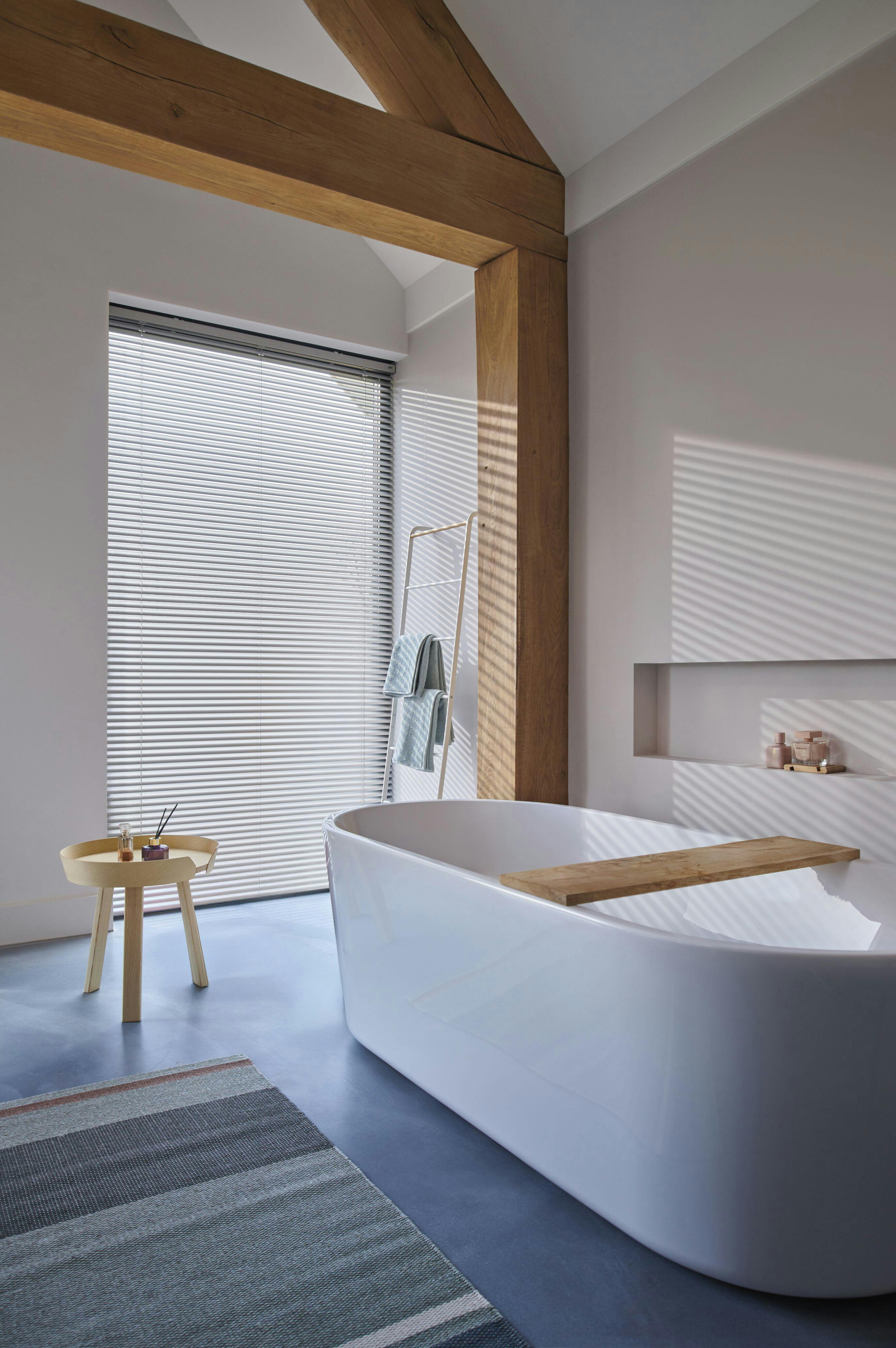 Zilveren horizontale jaloezieën