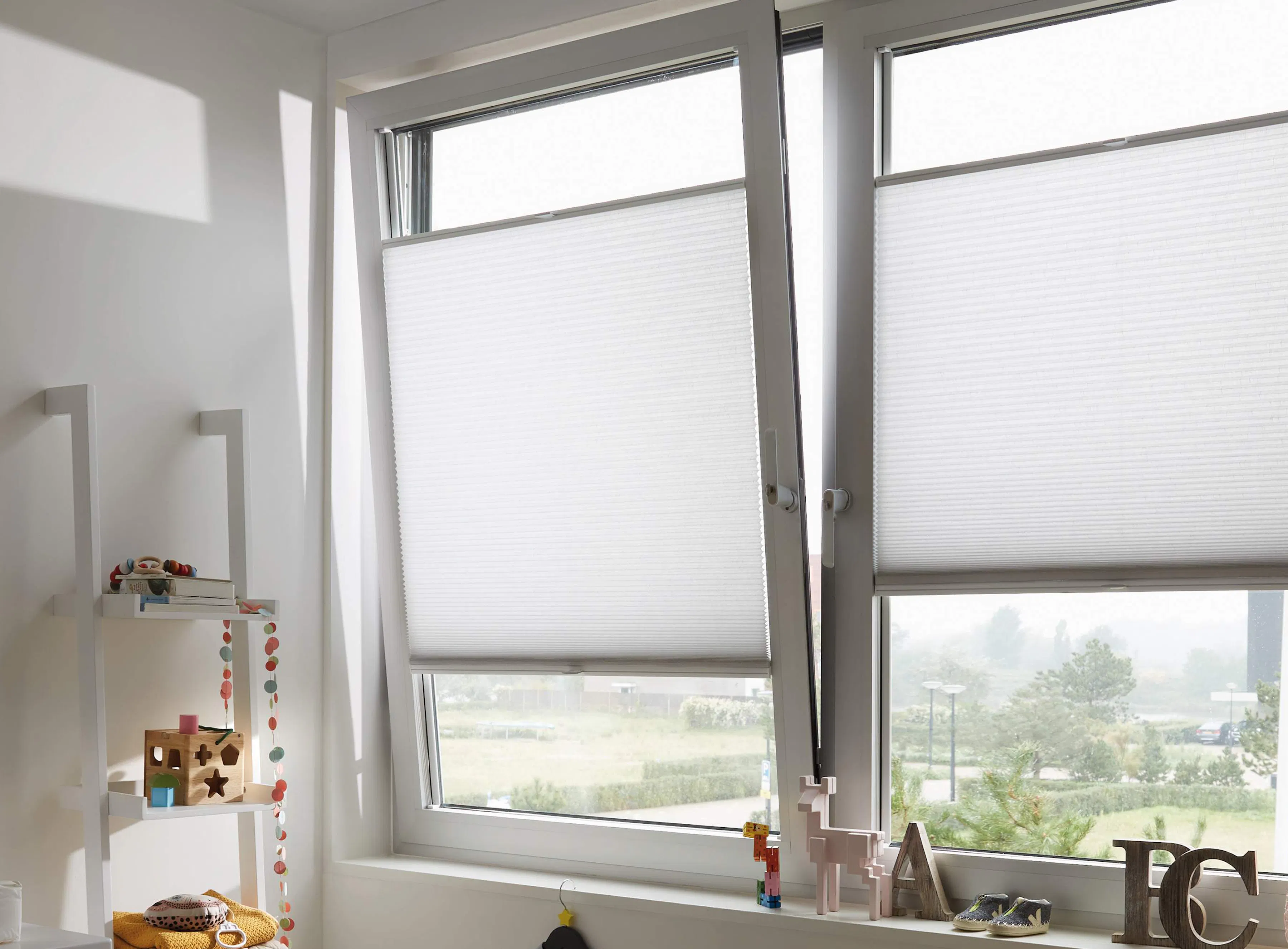 White honeycomb blinds in a bathroom