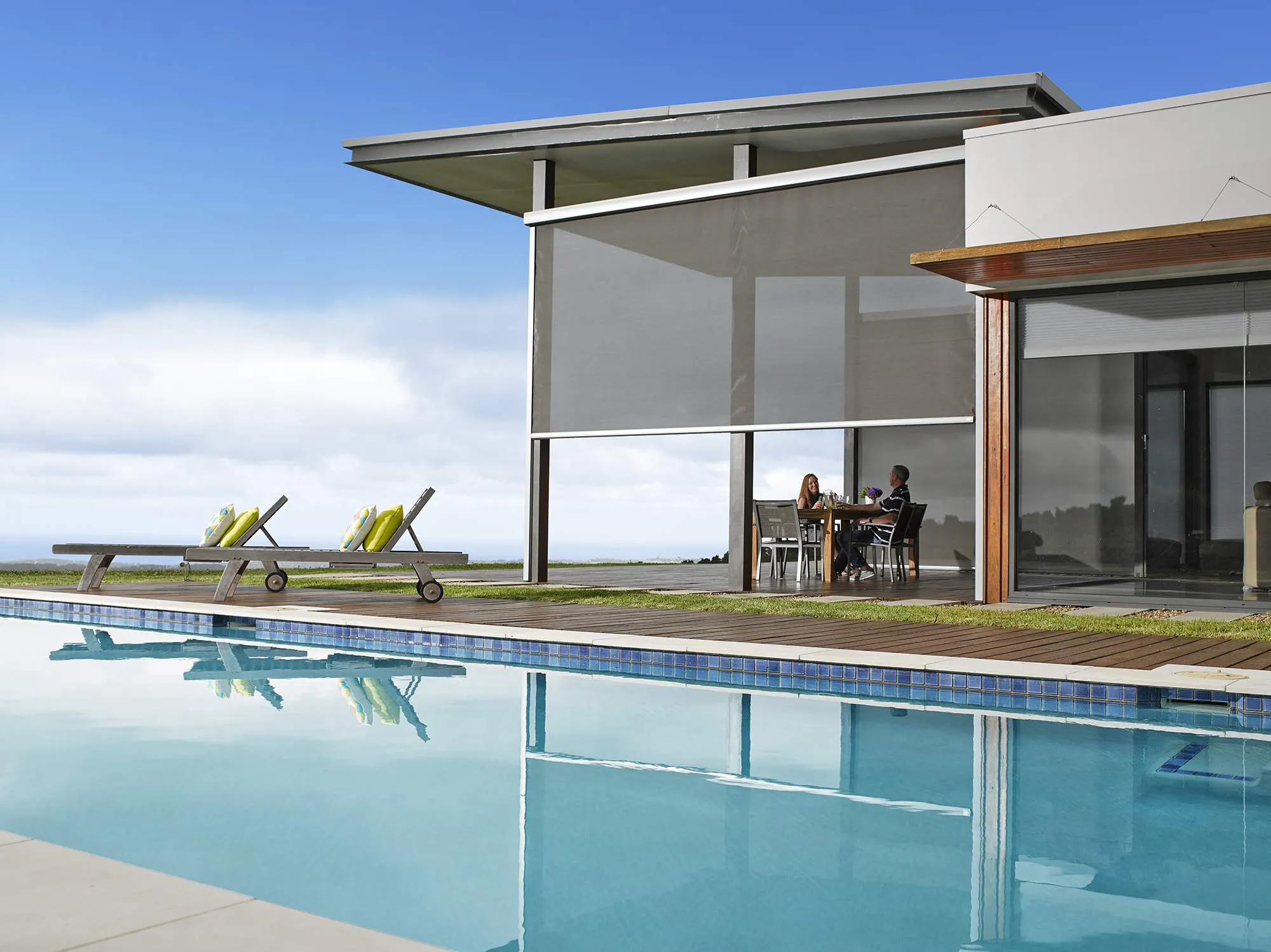 Outdoor screens