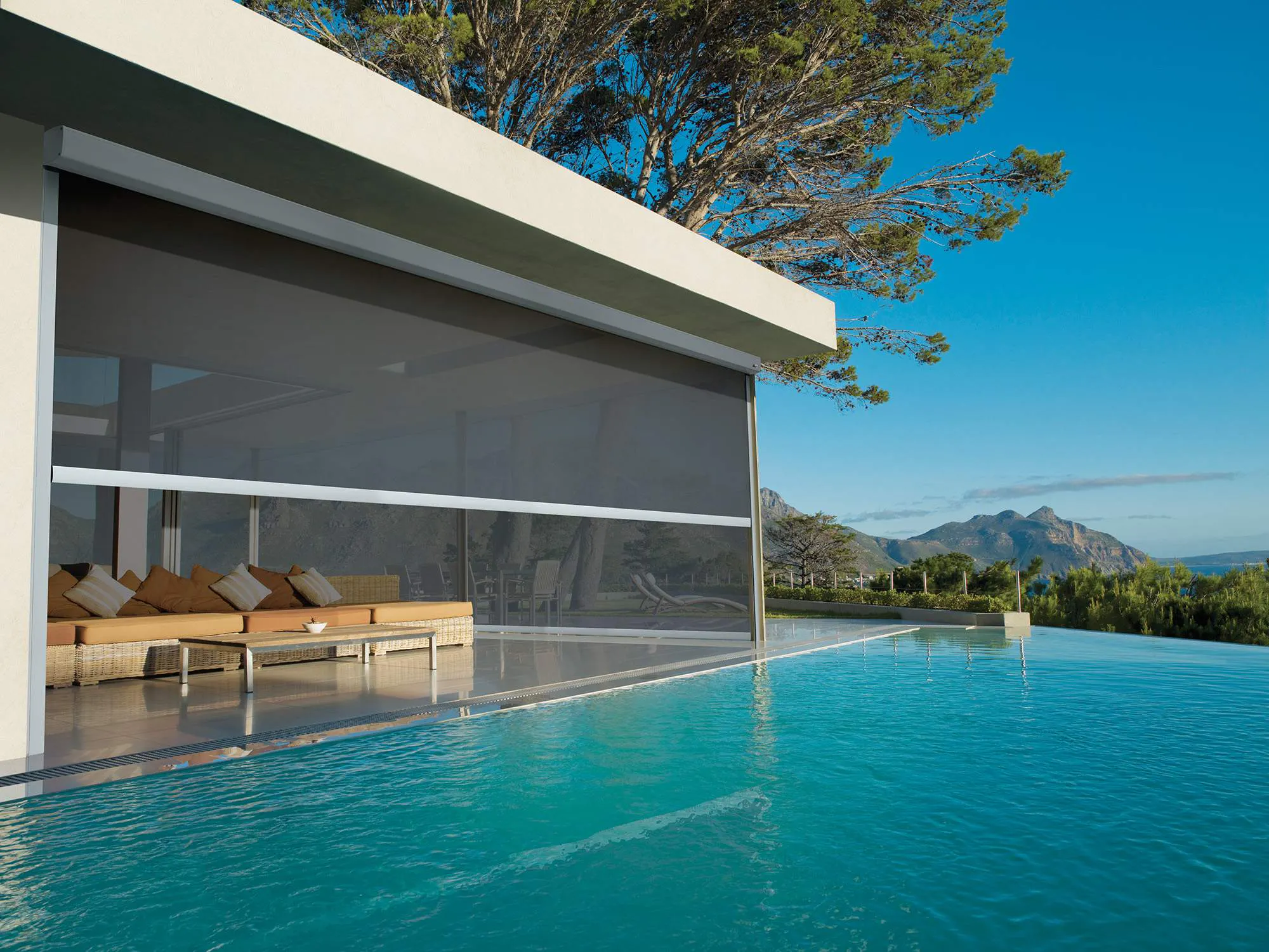 Outdoor screens
