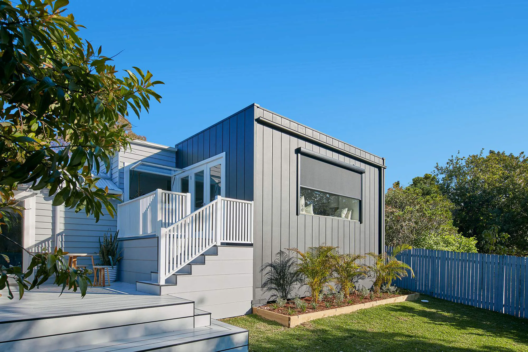 Outdoor screens