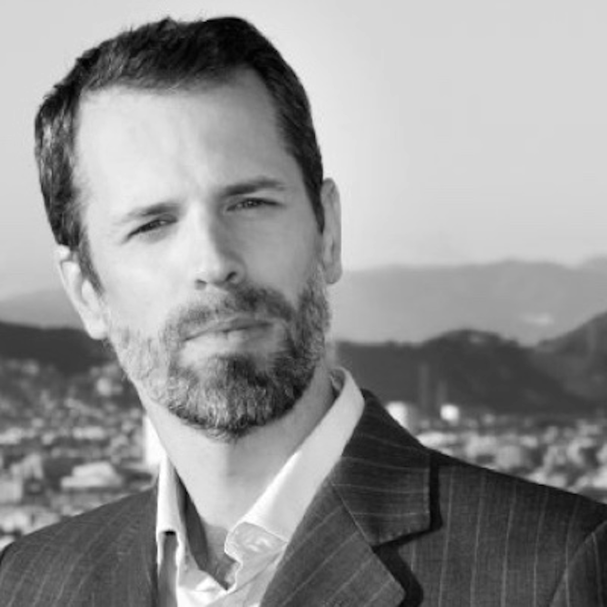 About Jonathan Holmes Founder CEO LuxDeco about-jonathan-holmes-founder-ceo-luxdeco
