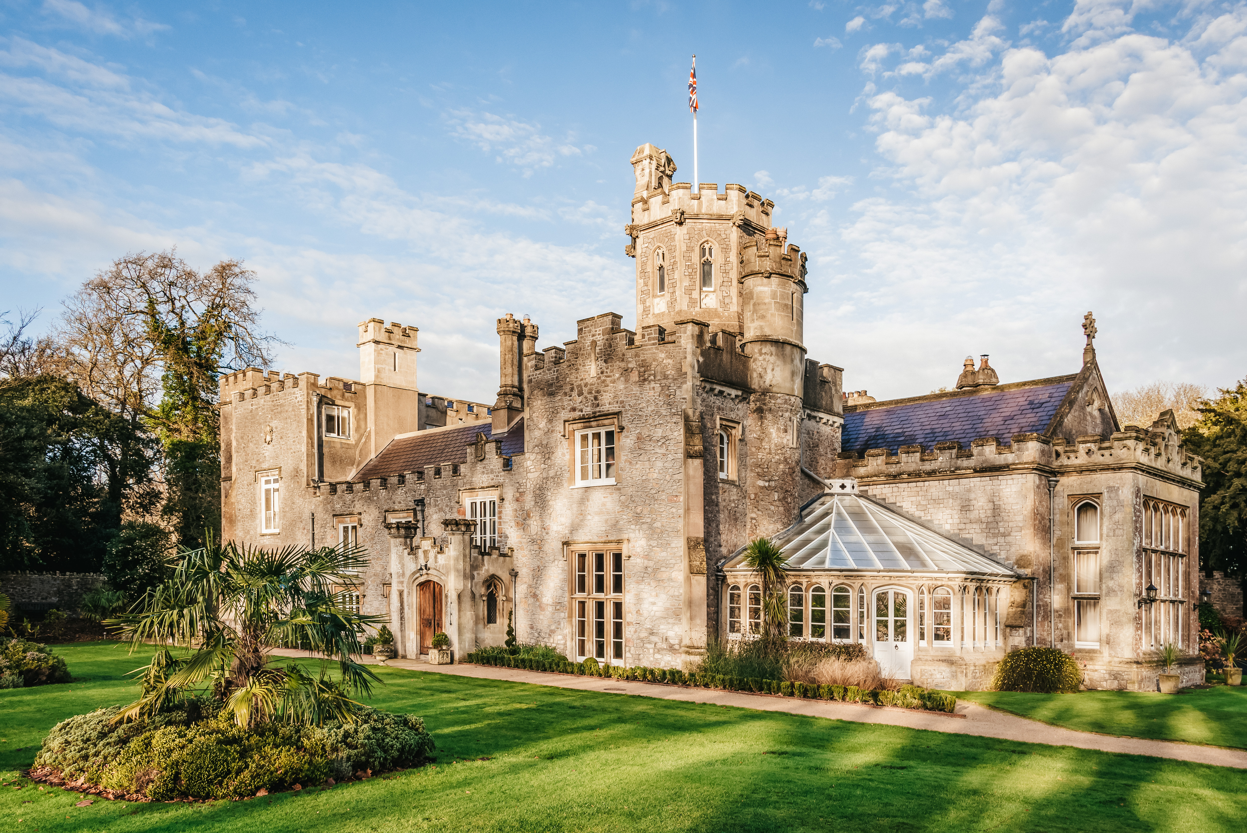 Unique Homestays Thornemead castle. Somerset castle  to rent | LuxDeco.com