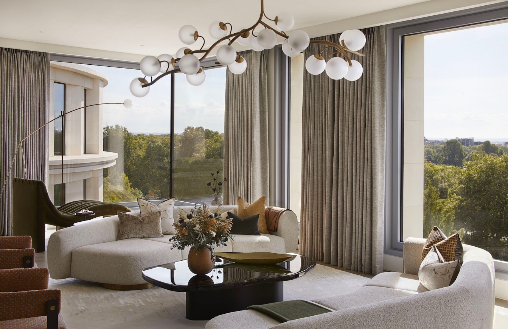 LuxDeco 100 2022 | LuxDeco.com Style Guide