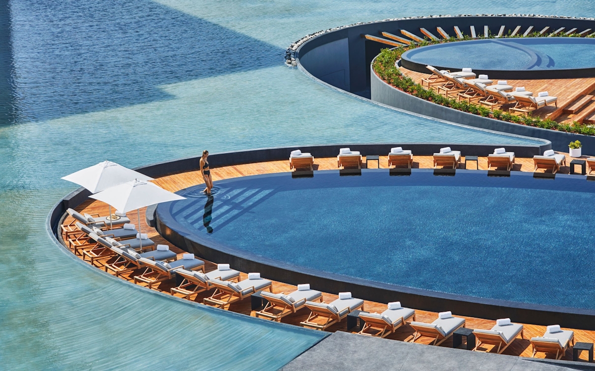 10 Best Hotel Swimming Pools Around The World - Viceroy Los Cabos - LuxDeco.com Style Guide