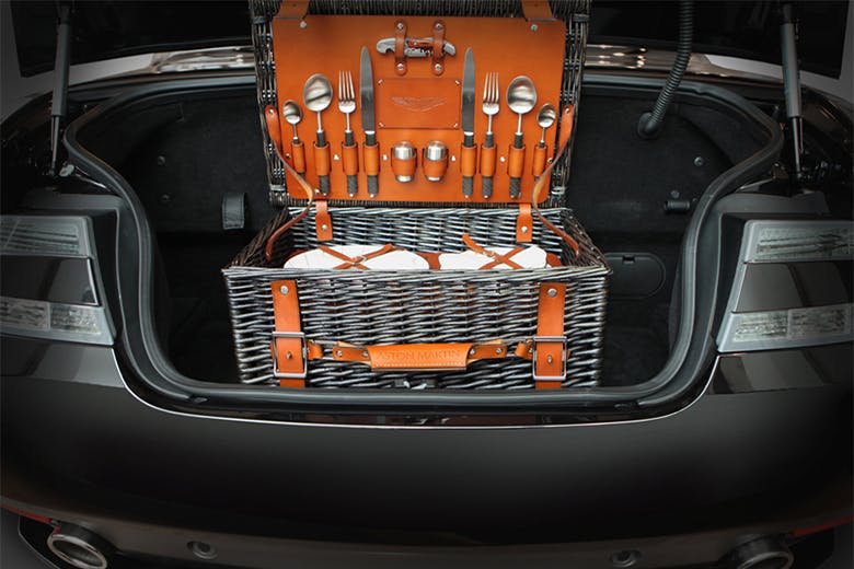 Luxury-Picnic-Hamper-Aston-Martin